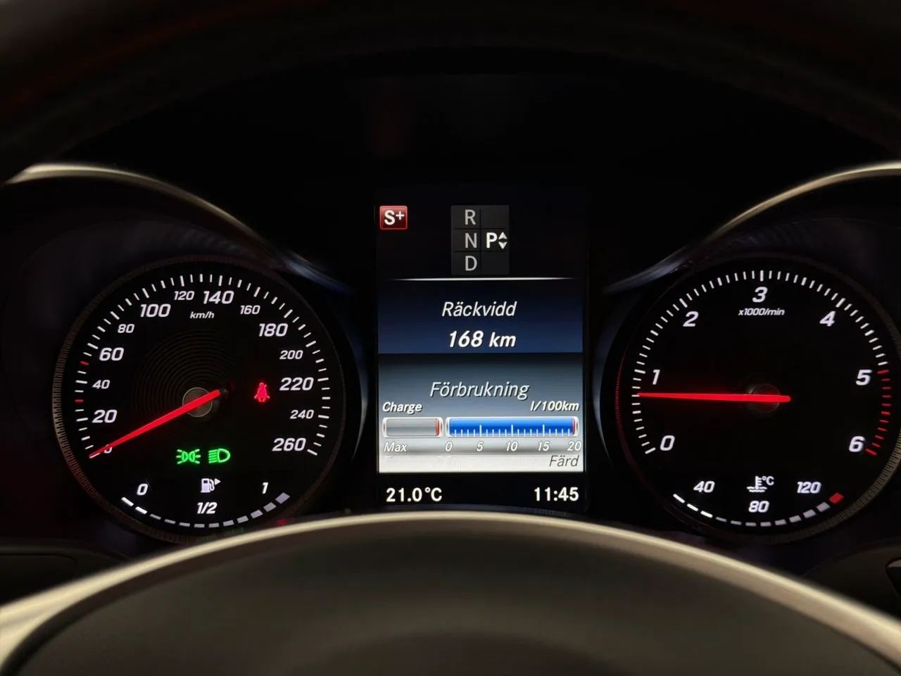 Vehicle image 21