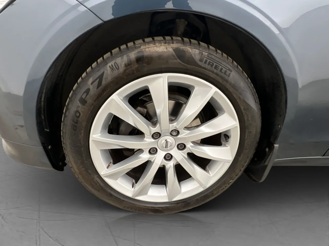 Vehicle image 35