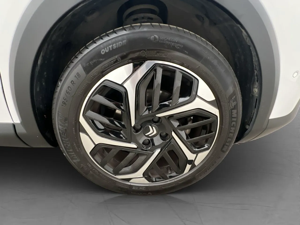 Vehicle image 30