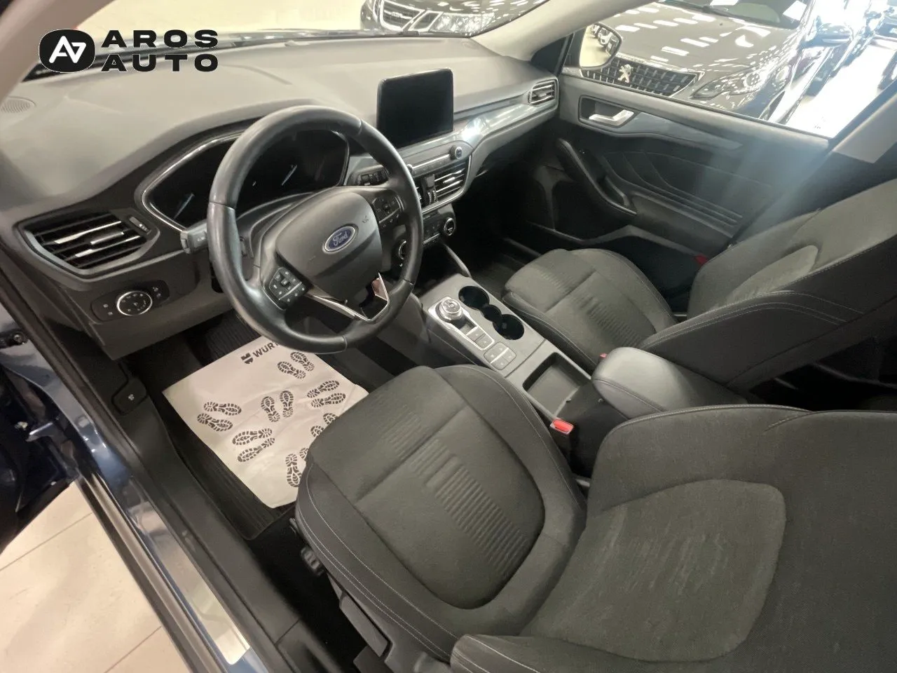 Vehicle image 7