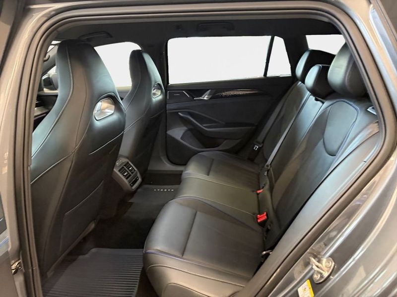 Volkswagen Passat bild 6