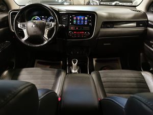 Mitsubishi Outlander bild 10