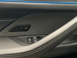 BMW i4 bild 17