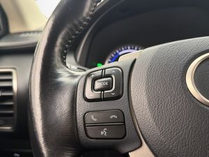 Lexus NX bild 14