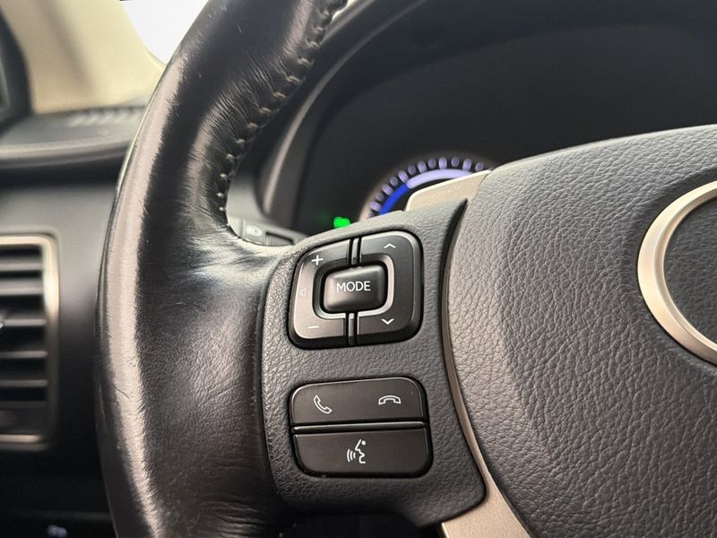 Lexus NX bild 14