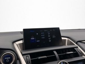 Lexus NX bild 19