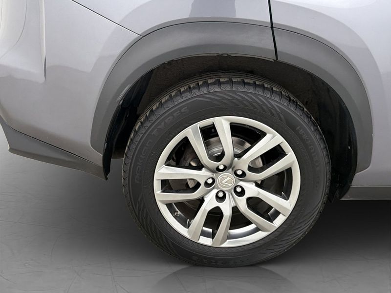 Lexus NX bild 29