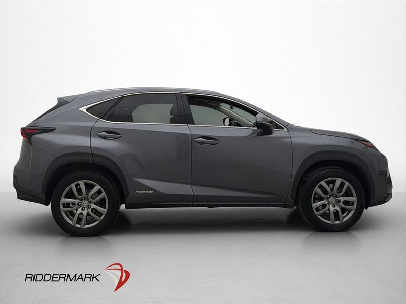Lexus NX bild 9