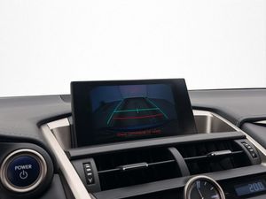 Lexus NX bild 17