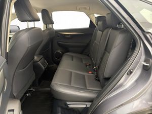 Lexus NX bild 25