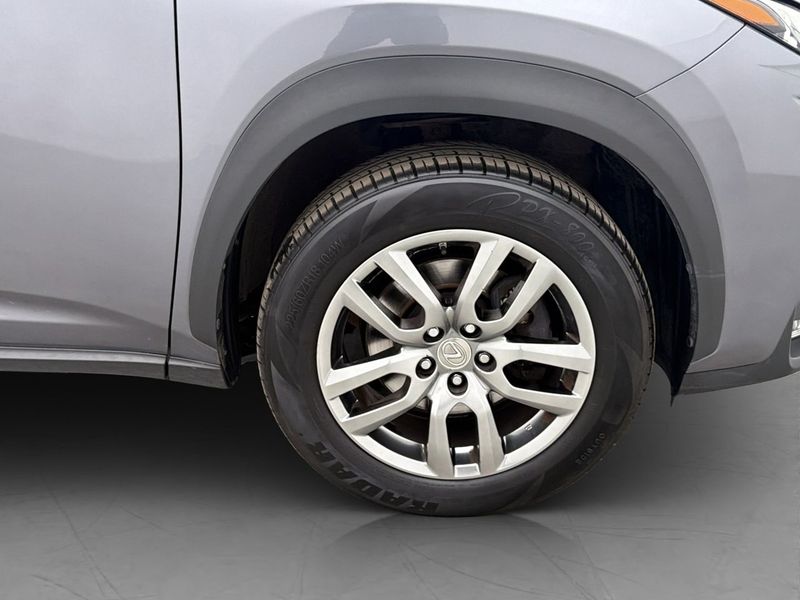Lexus NX bild 30