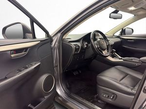 Lexus NX bild 10