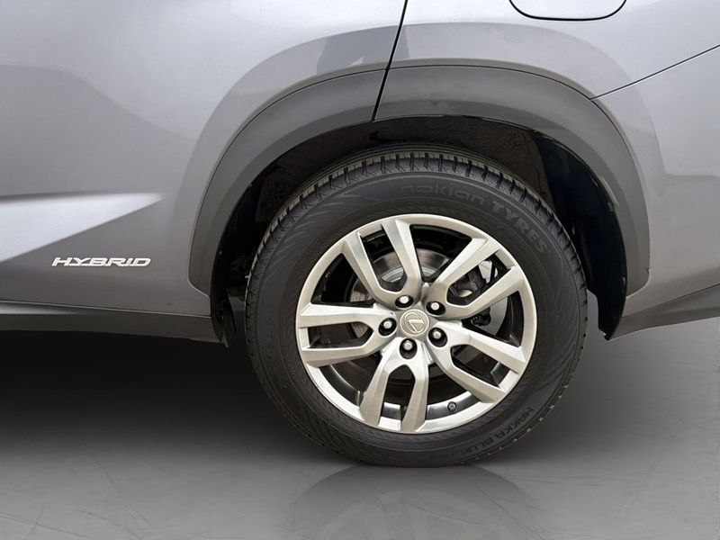 Lexus NX bild 28