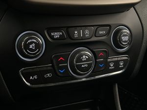 Jeep Cherokee bild 26