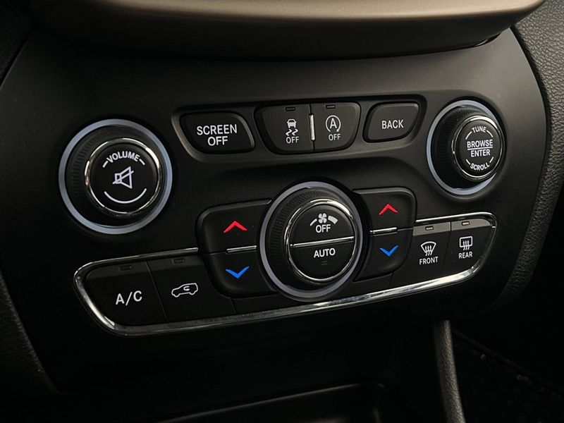 Jeep Cherokee bild 26