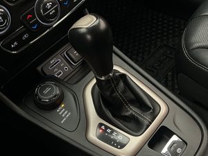 Jeep Cherokee bild 27
