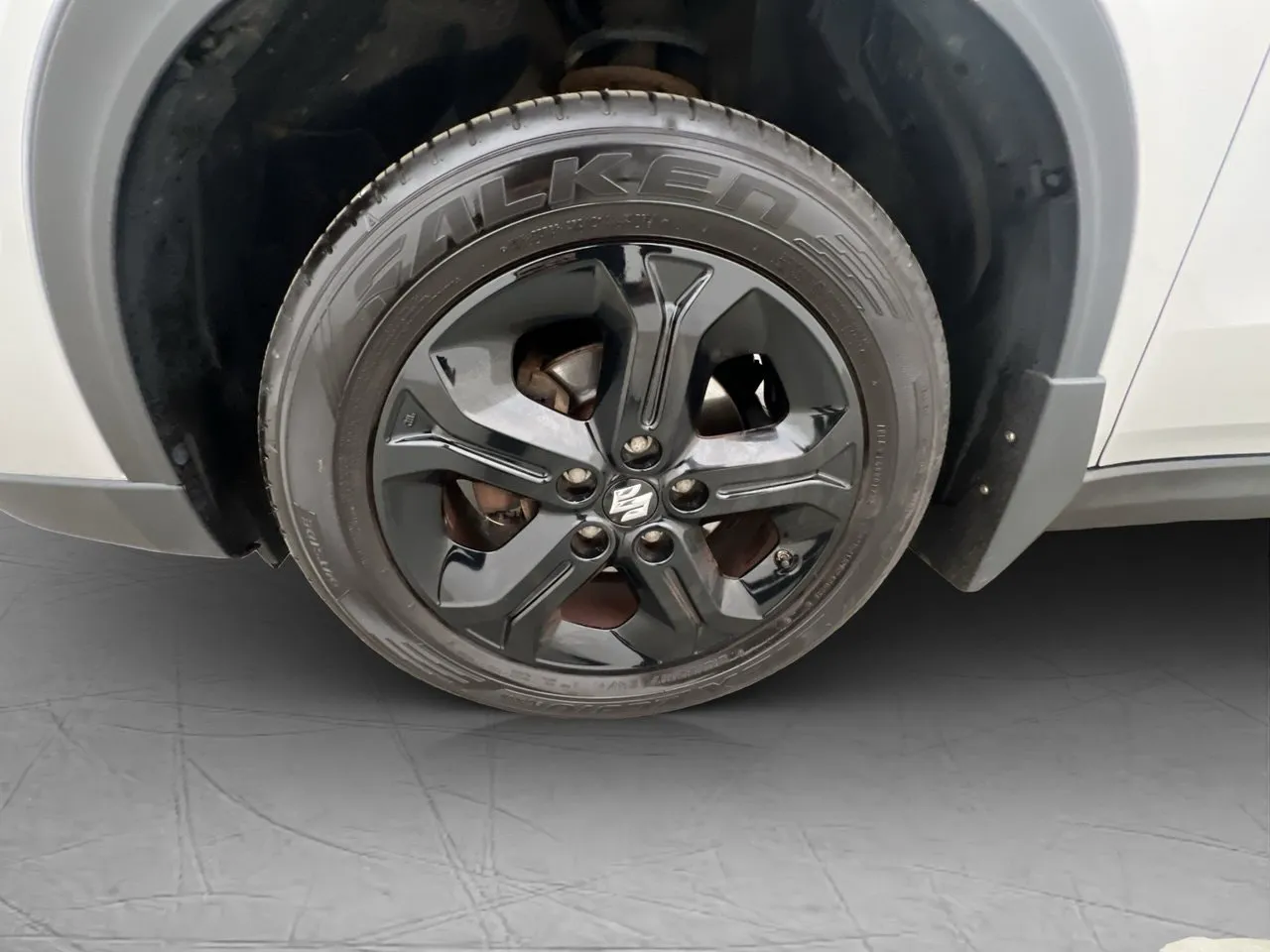 Vehicle image 30