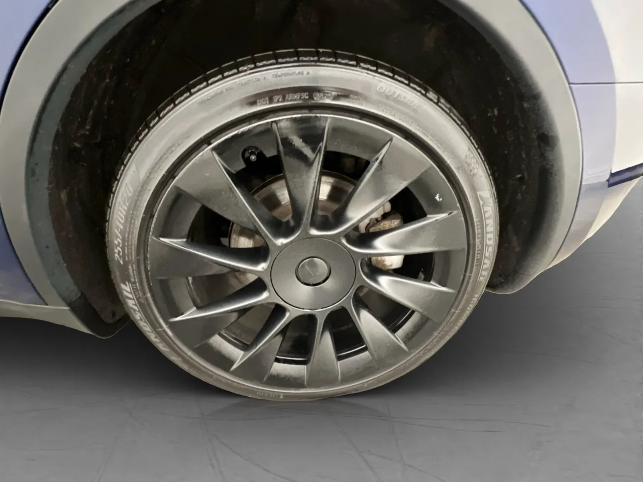 Vehicle image 32