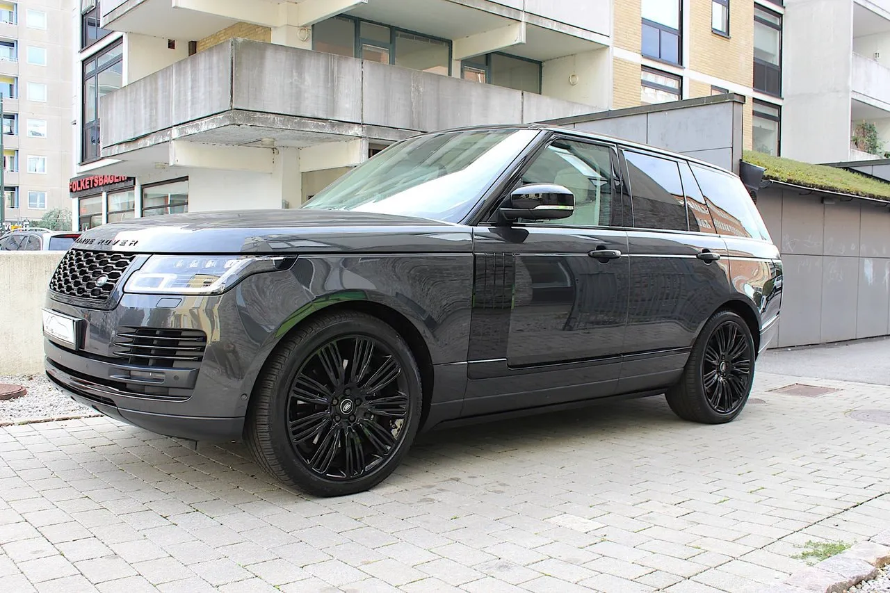 Vehicle image 15