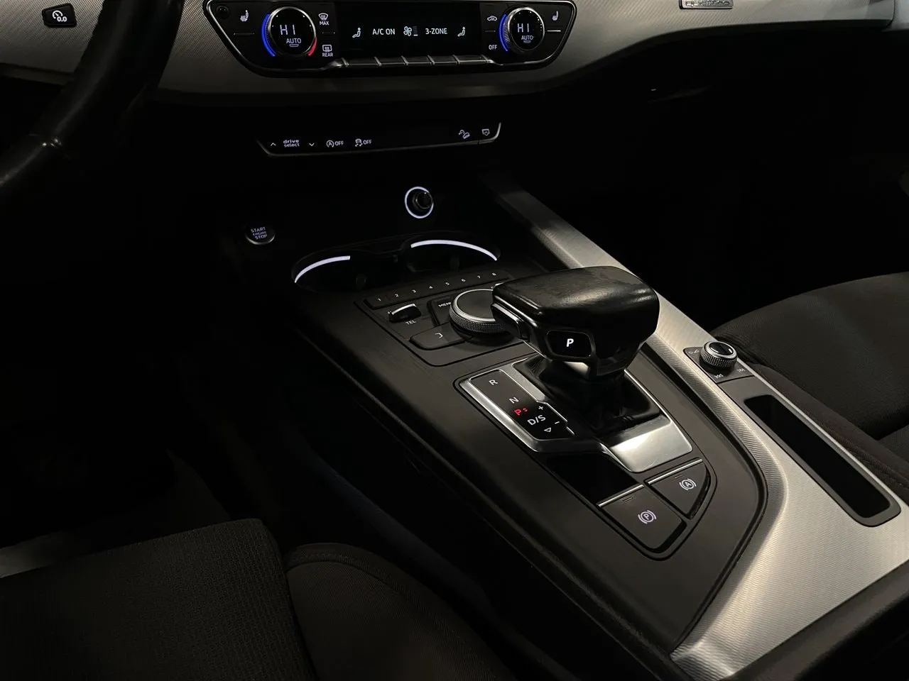 Vehicle image 18