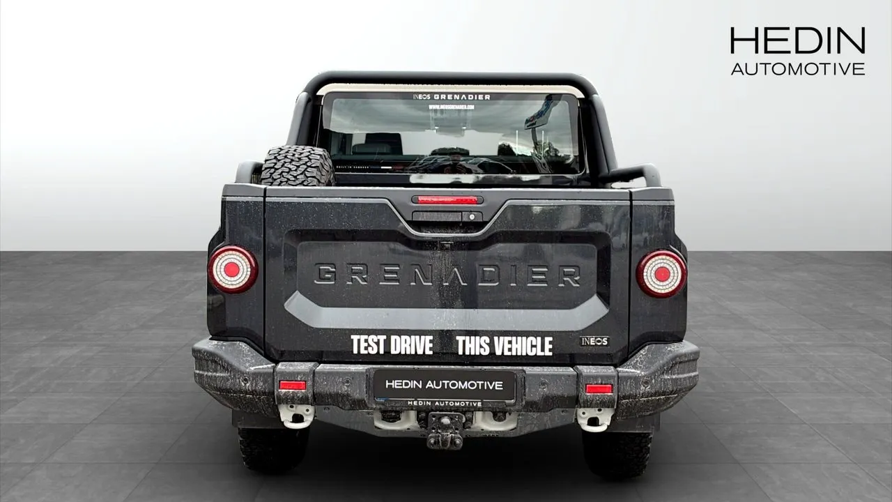Vehicle image 6