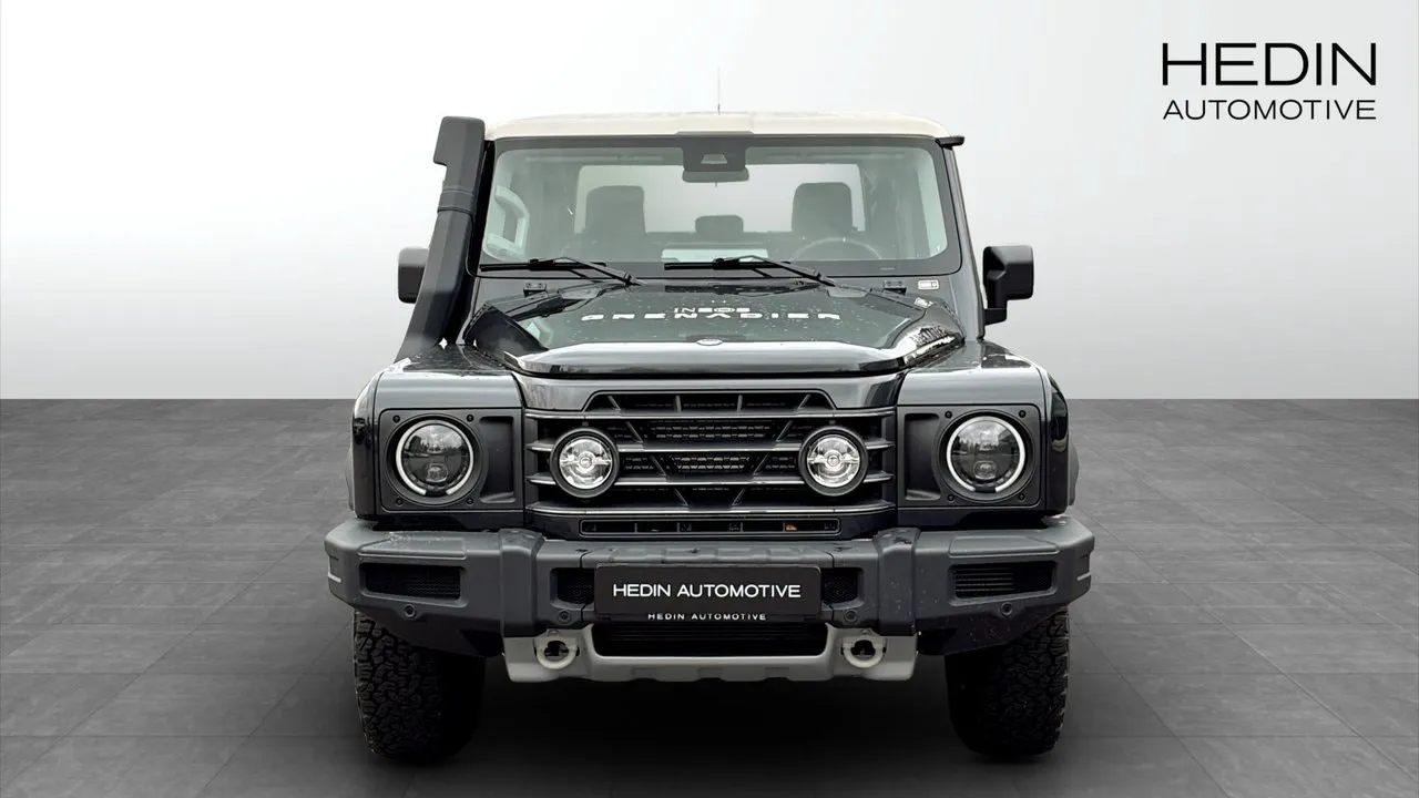 Vehicle image 7