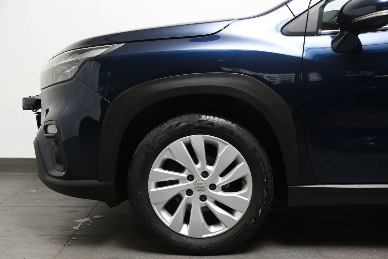 Vehicle image 7