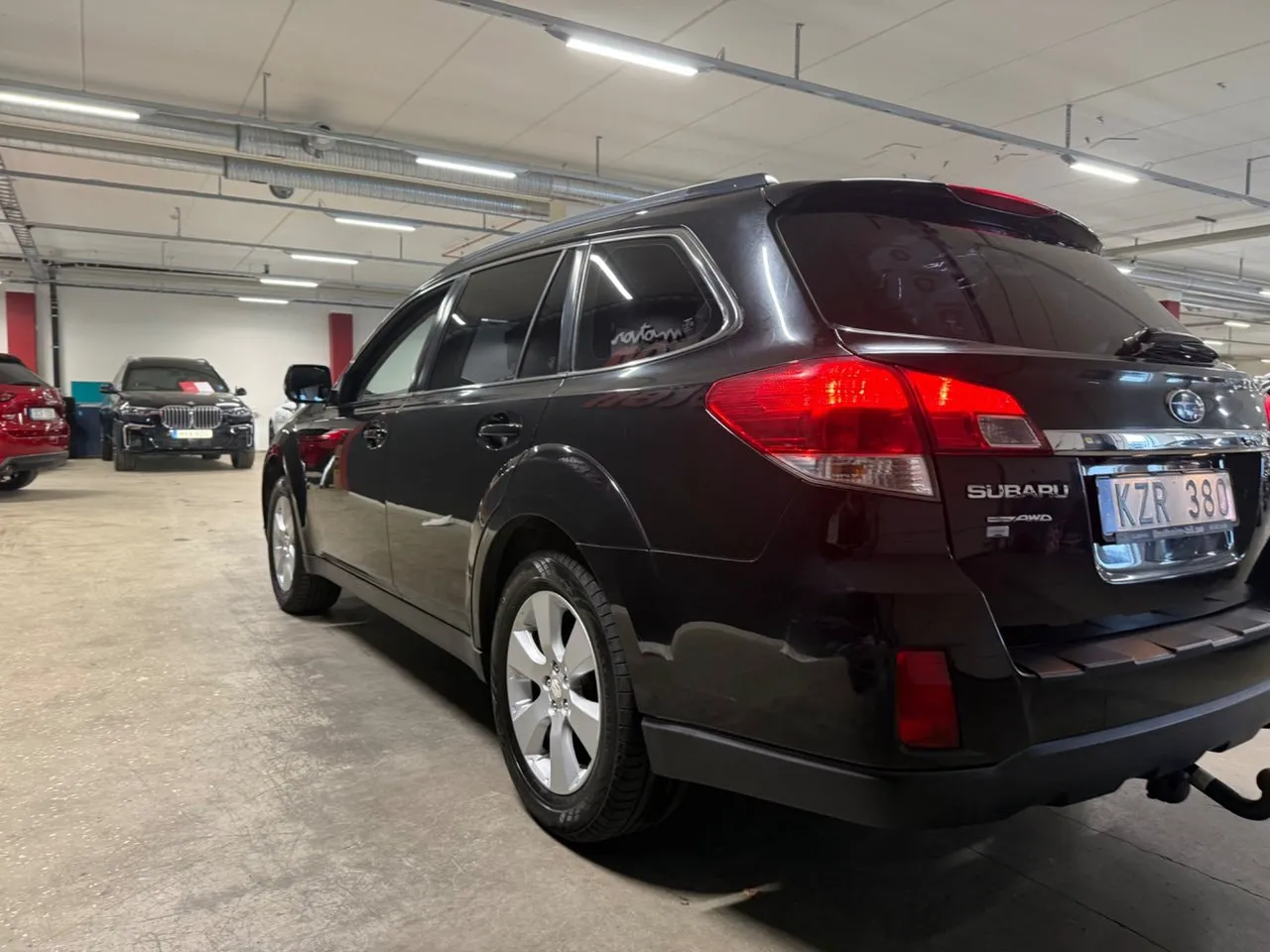 Vehicle image 5