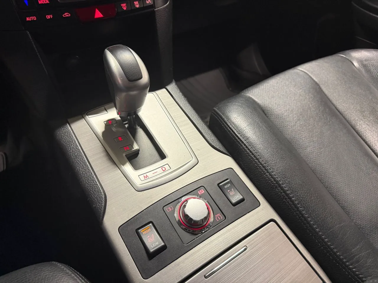 Vehicle image 24