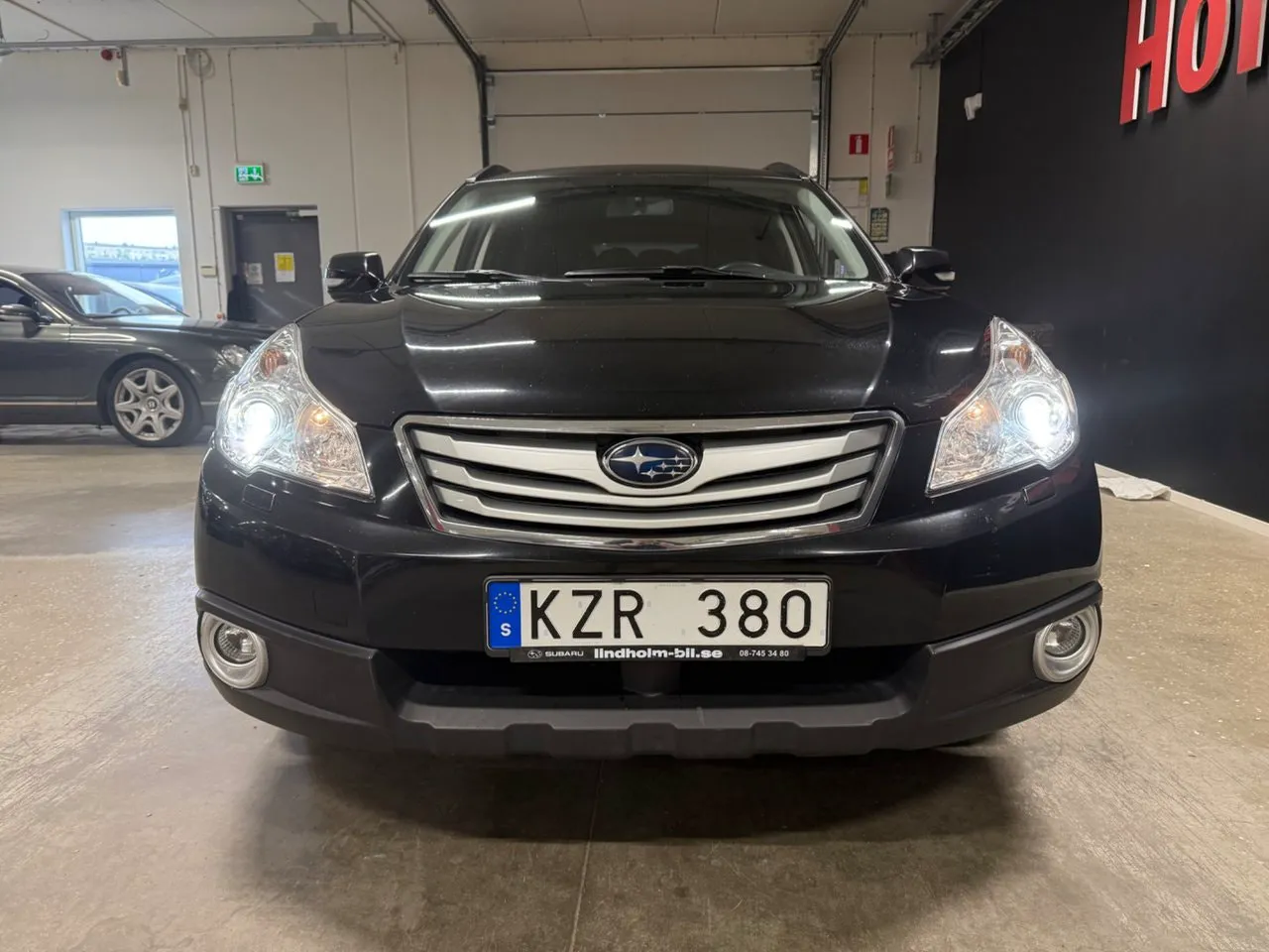 Vehicle image 8