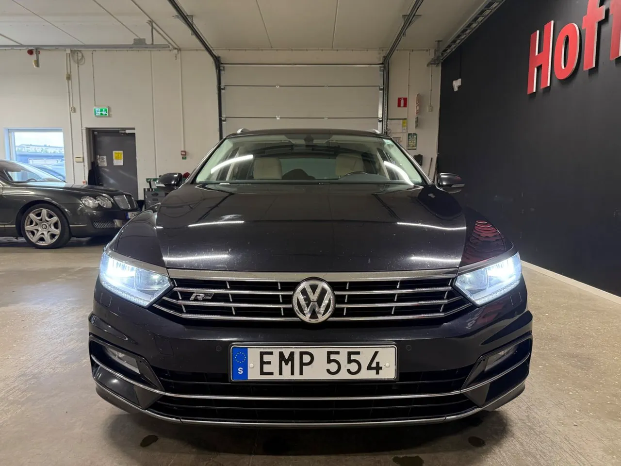 Vehicle image 8