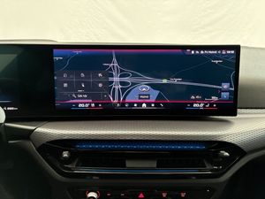 BMW i4 bild 10