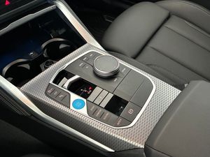 BMW i4 bild 7