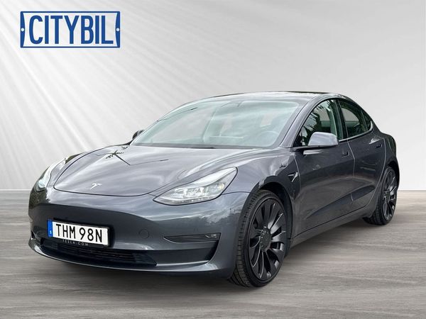 Tesla Model 3 Performance 534hk - 20" - Värmepump - 1 ägare - Moms - 2023