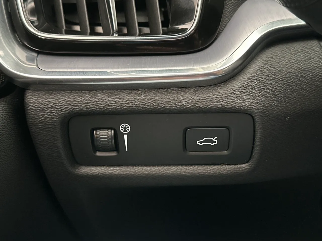 Vehicle image 29