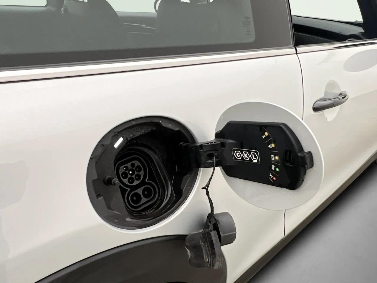 Vehicle image 30