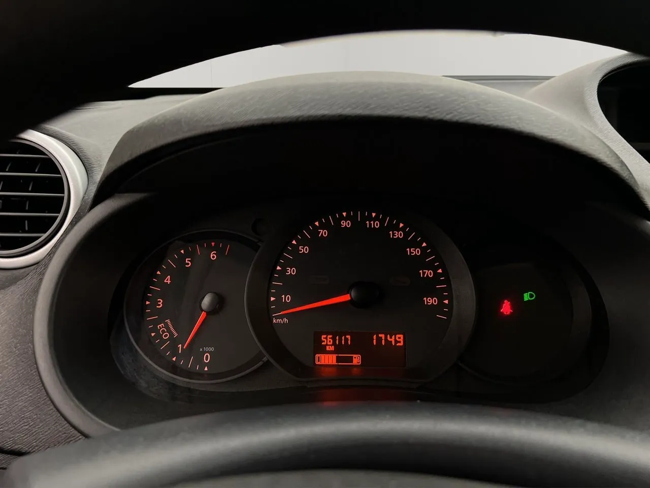 Vehicle image 16