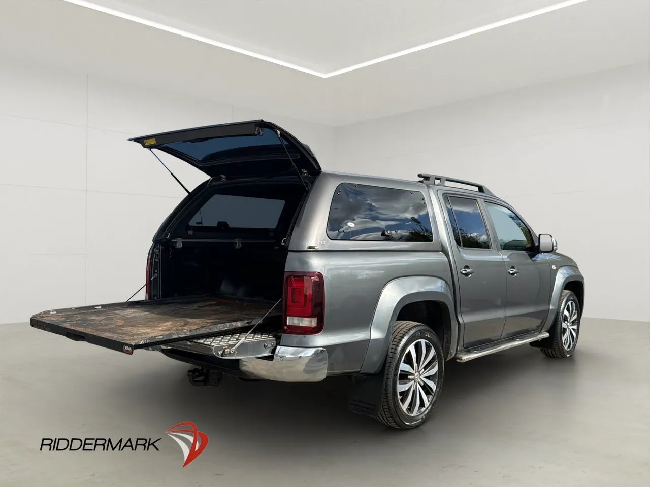 Vehicle image 33