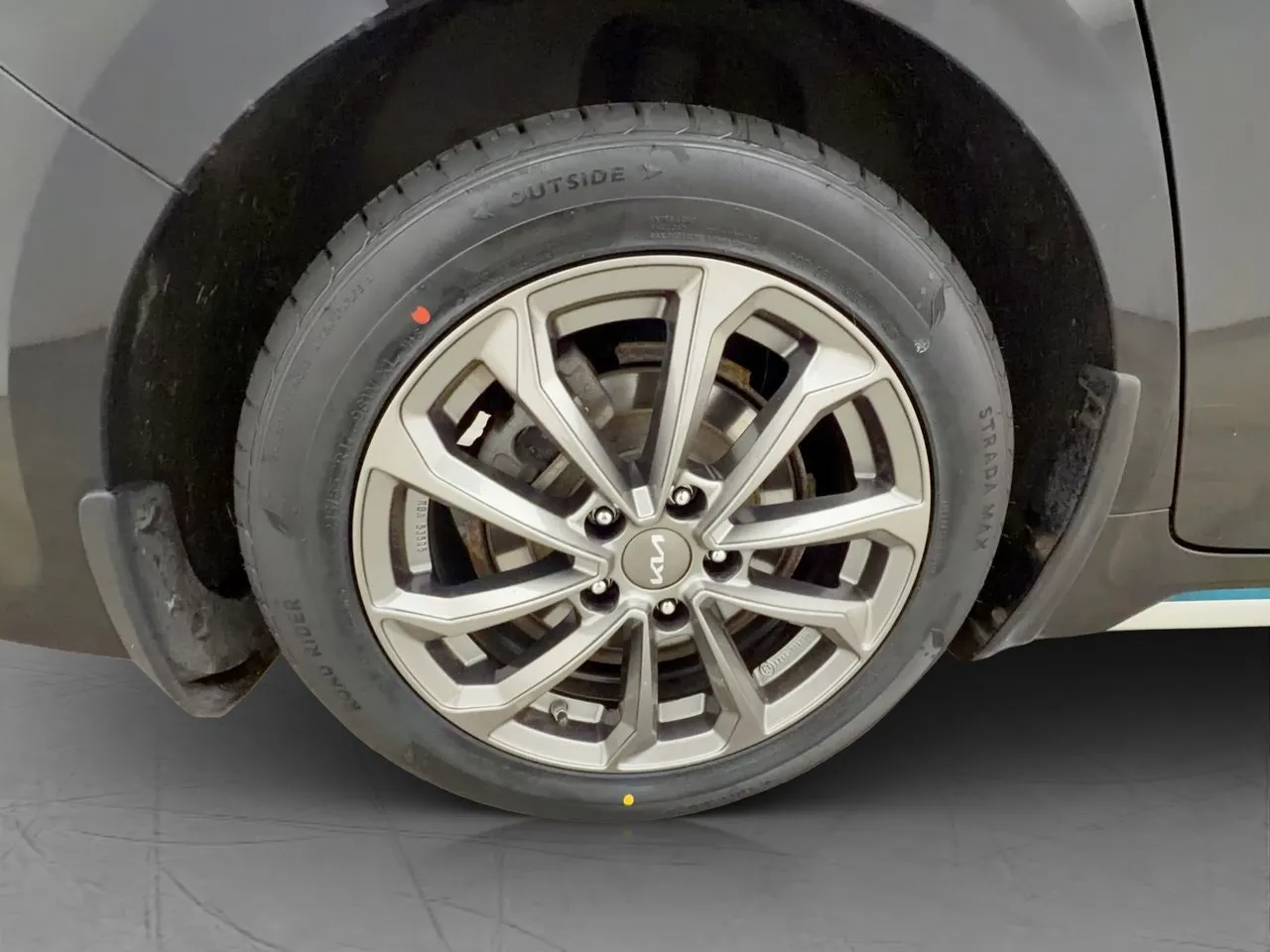 Vehicle image 35