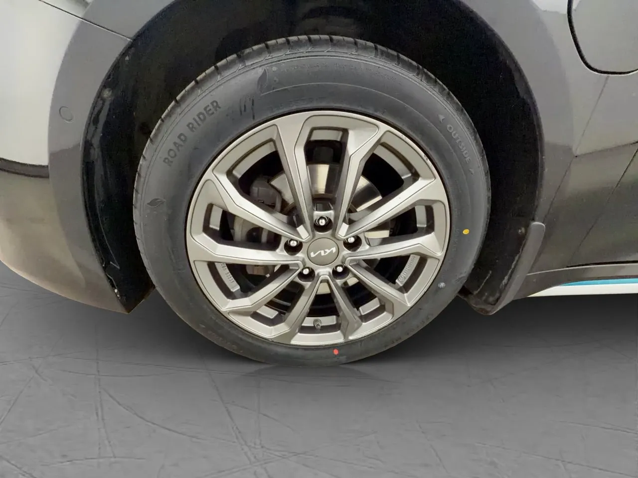 Vehicle image 33