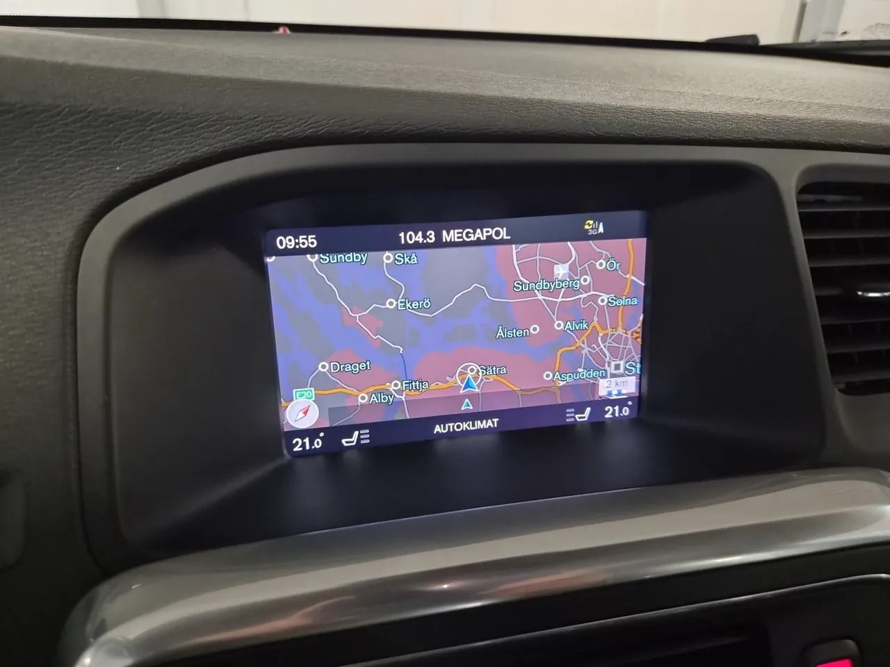 Vehicle image 21