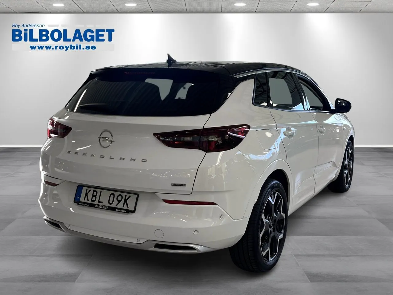 Vehicle image 2