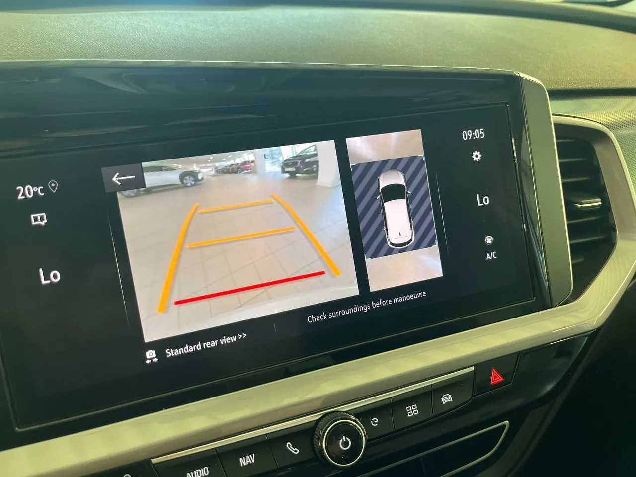 Vehicle image 6