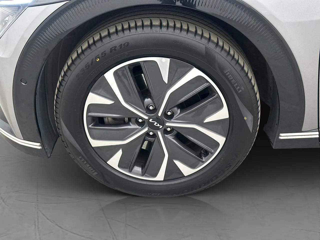 Vehicle image 36