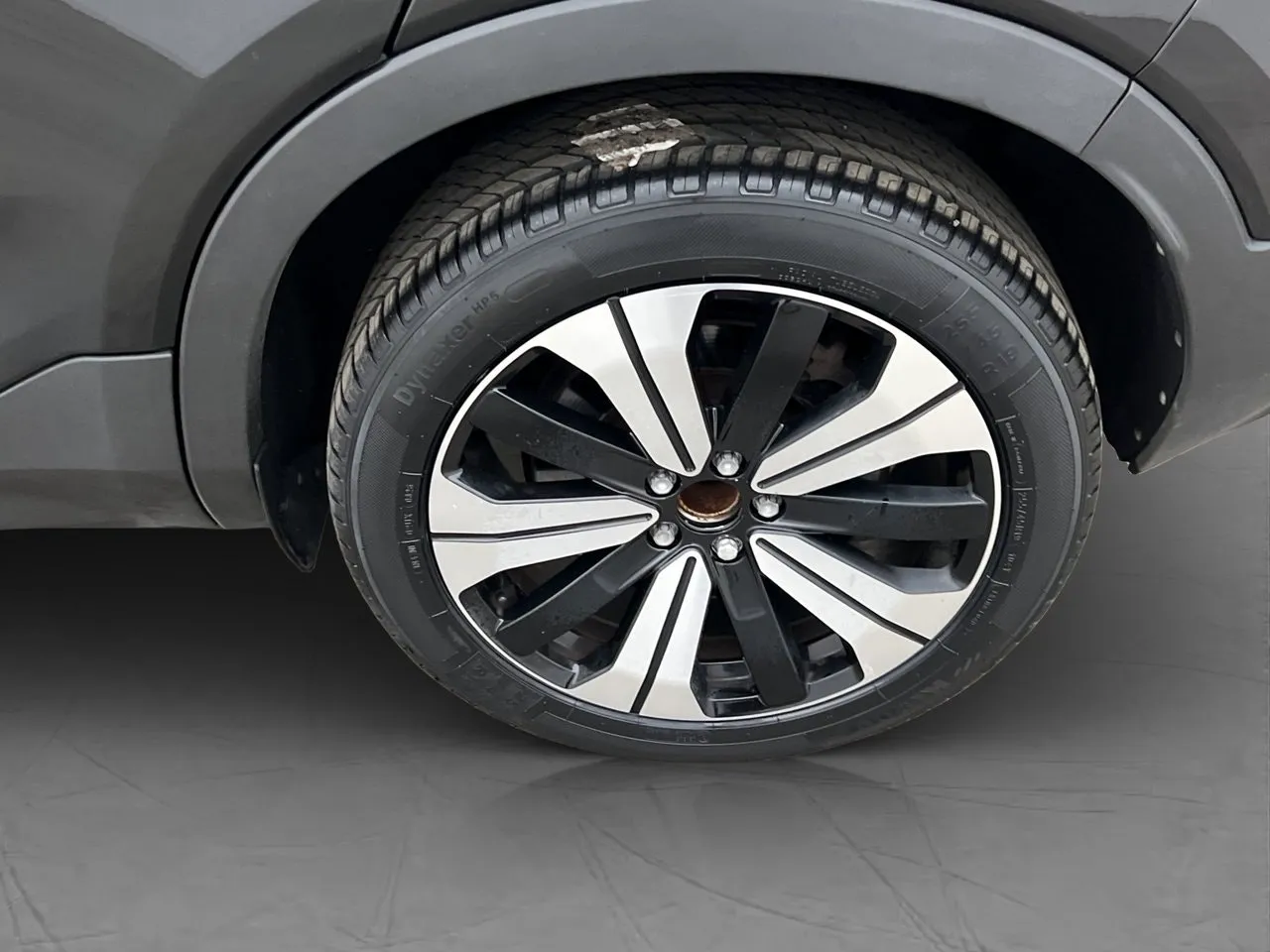 Vehicle image 35