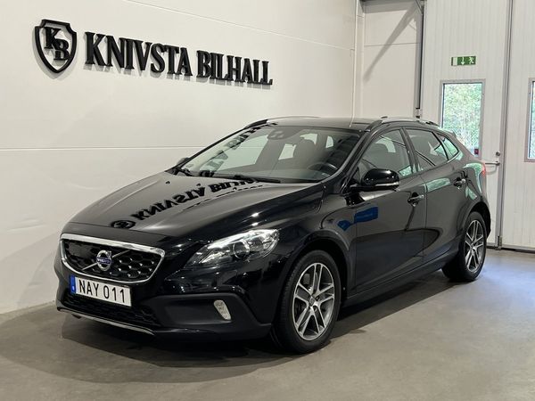 Volvo V40 Cross Country D3 Geartronic Momentum Business Edt Pro Navi Drag 150hk - 2016