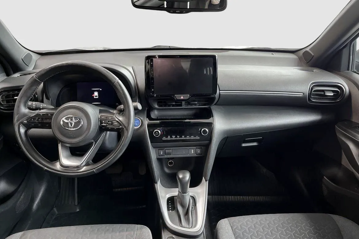 Vehicle image 9