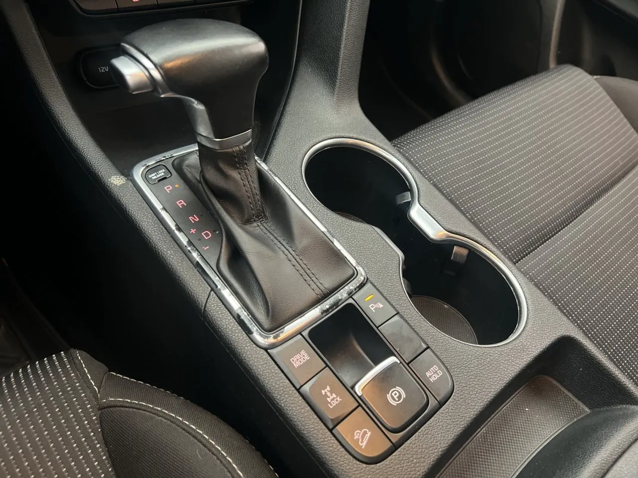 Vehicle image 27