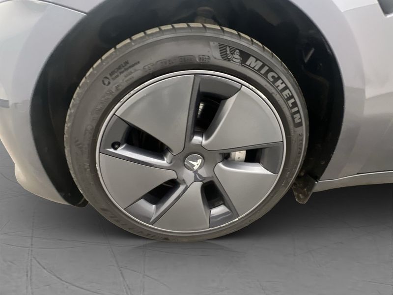 Tesla Model 3 bild 27