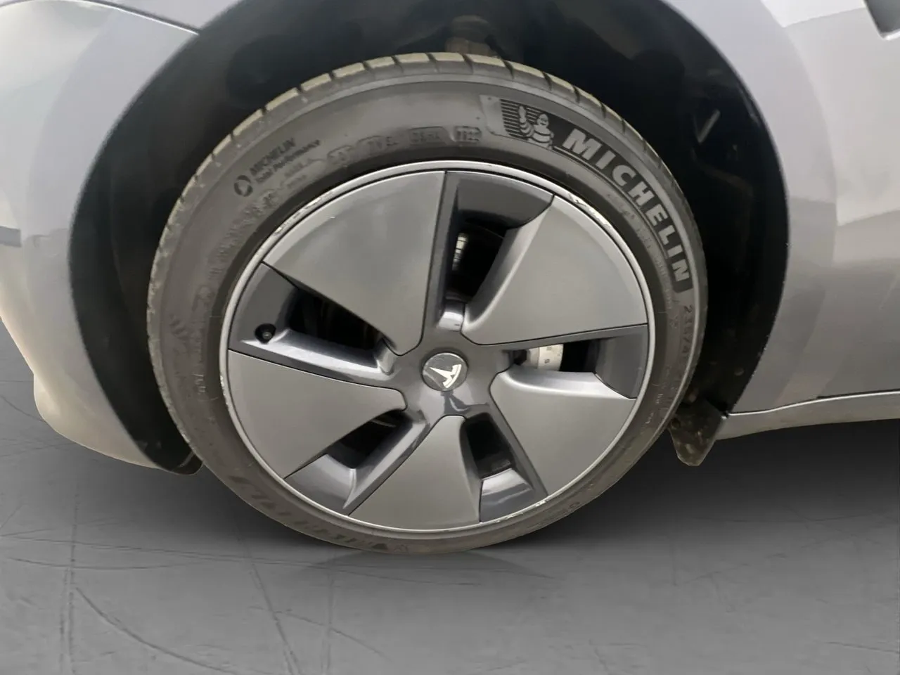 Vehicle image 31